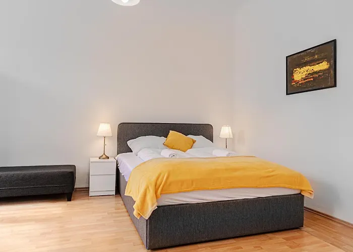 Pleasing 2Br Apt. Akh-Perfect For Groups